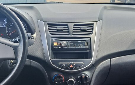 Hyundai Solaris II рестайлинг, 2014 год, 599 000 рублей, 18 фотография