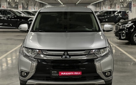 Mitsubishi Outlander III рестайлинг 3, 2017 год, 1 924 950 рублей, 2 фотография