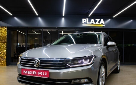 Volkswagen Passat B8 рестайлинг, 2015 год, 1 659 000 рублей, 5 фотография