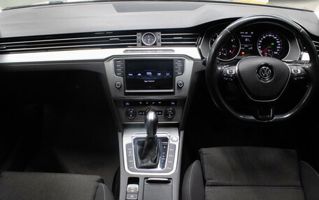 Volkswagen Passat B8 рестайлинг, 2015 год, 1 659 000 рублей, 10 фотография