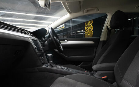 Volkswagen Passat B8 рестайлинг, 2015 год, 1 659 000 рублей, 11 фотография