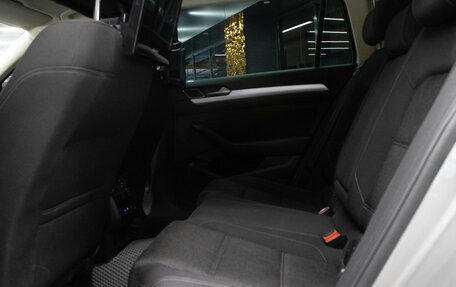 Volkswagen Passat B8 рестайлинг, 2015 год, 1 659 000 рублей, 13 фотография
