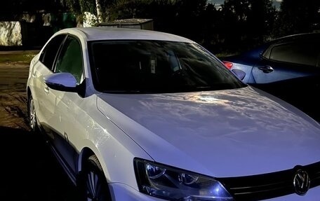 Volkswagen Jetta VI, 2014 год, 1 280 000 рублей, 2 фотография