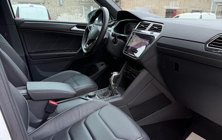 Volkswagen Tiguan II, 2021 год, 4 300 000 рублей, 9 фотография