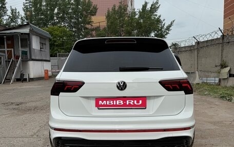 Volkswagen Tiguan II, 2021 год, 4 300 000 рублей, 6 фотография