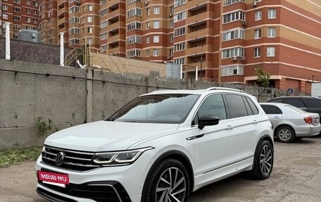 Volkswagen Tiguan II, 2021 год, 4 300 000 рублей, 2 фотография