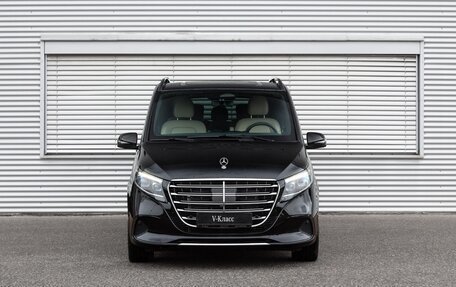 Mercedes-Benz V-Класс, 2025 год, 16 385 857 рублей, 2 фотография