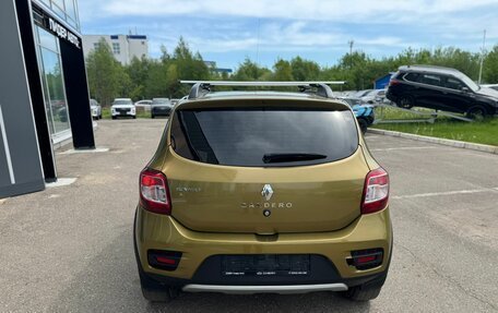 Renault Sandero II рестайлинг, 2015 год, 649 000 рублей, 2 фотография