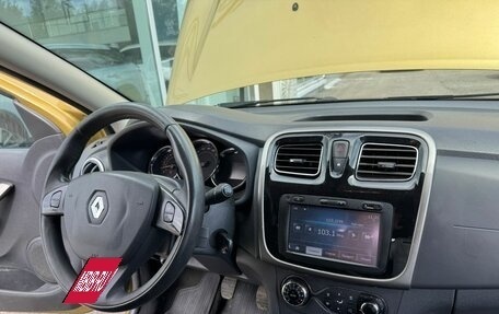 Renault Sandero II рестайлинг, 2015 год, 649 000 рублей, 3 фотография