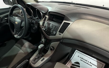 Chevrolet Cruze II, 2011 год, 599 000 рублей, 8 фотография