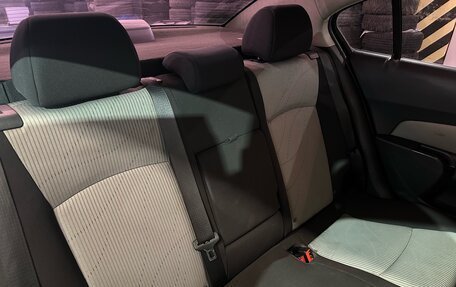 Chevrolet Cruze II, 2011 год, 599 000 рублей, 17 фотография