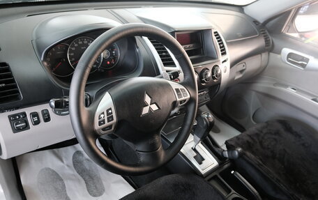Mitsubishi Pajero Sport II рестайлинг, 2011 год, 1 759 000 рублей, 9 фотография