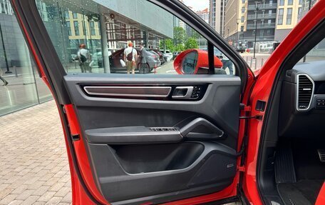 Porsche Cayenne III, 2019 год, 8 995 000 рублей, 13 фотография