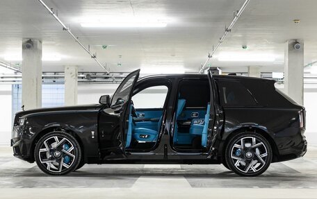 Rolls-Royce Cullinan, 2025 год, 77 000 000 рублей, 7 фотография
