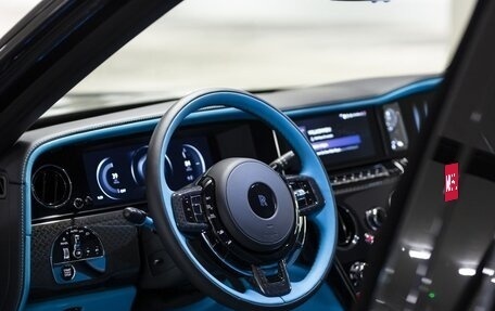 Rolls-Royce Cullinan, 2025 год, 77 000 000 рублей, 8 фотография