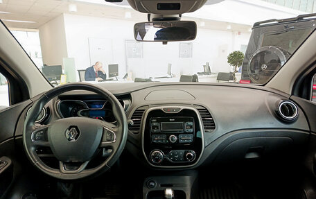 Renault Kaptur I рестайлинг, 2017 год, 1 416 000 рублей, 17 фотография