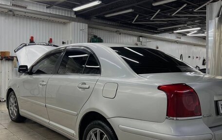 Toyota Avensis III рестайлинг, 2004 год, 670 000 рублей, 5 фотография