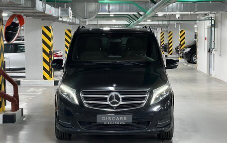 Mercedes-Benz V-Класс, 2017 год, 6 390 000 рублей, 2 фотография