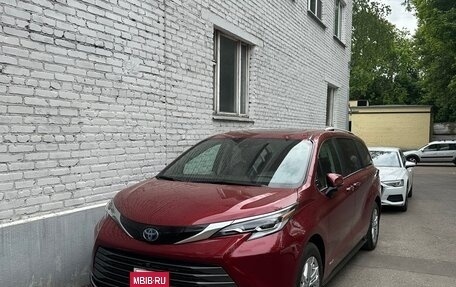 Toyota Sienna, 2021 год, 2 фотография