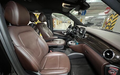 Mercedes-Benz V-Класс, 2017 год, 6 390 000 рублей, 12 фотография