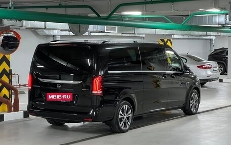Mercedes-Benz V-Класс, 2017 год, 6 390 000 рублей, 4 фотография