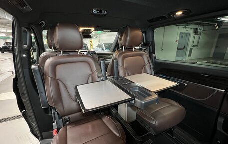 Mercedes-Benz V-Класс, 2017 год, 6 390 000 рублей, 19 фотография