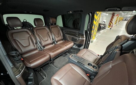 Mercedes-Benz V-Класс, 2017 год, 6 390 000 рублей, 15 фотография
