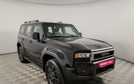 Toyota Land Cruiser Prado, 2024 год, 9 990 000 рублей, 3 фотография