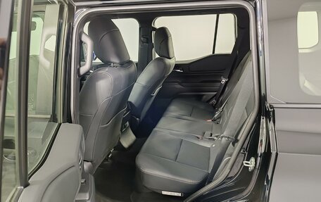 Toyota Land Cruiser Prado, 2024 год, 9 990 000 рублей, 25 фотография