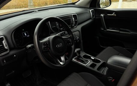 KIA Sportage IV рестайлинг, 2018 год, 2 200 000 рублей, 8 фотография
