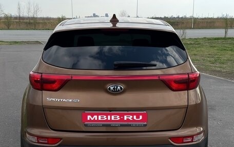 KIA Sportage IV рестайлинг, 2018 год, 2 200 000 рублей, 5 фотография