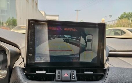 Toyota RAV4, 2022 год, 2 250 000 рублей, 11 фотография