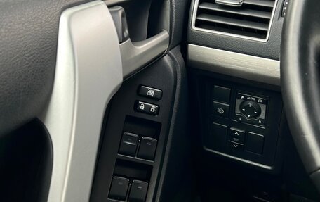 Toyota Land Cruiser Prado 150 рестайлинг 2, 2019 год, 5 498 800 рублей, 27 фотография