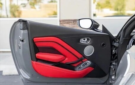 Aston Martin V8 Vantage IV, 2022 год, 17 900 000 рублей, 14 фотография