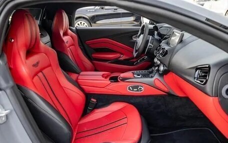 Aston Martin V8 Vantage IV, 2022 год, 17 900 000 рублей, 21 фотография