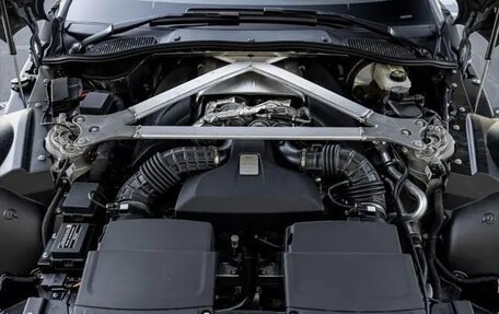 Aston Martin V8 Vantage IV, 2022 год, 17 900 000 рублей, 25 фотография