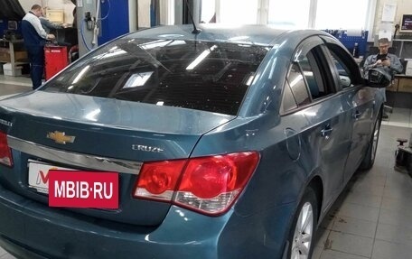 Chevrolet Cruze II, 2012 год, 549 000 рублей, 3 фотография