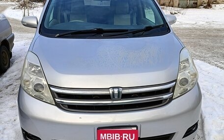 Toyota ISis I, 2008 год, 900 000 рублей, 1 фотография