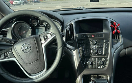 Opel Astra J, 2010 год, 600 000 рублей, 8 фотография