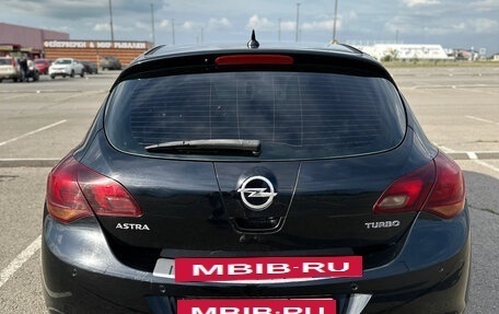 Opel Astra J, 2010 год, 600 000 рублей, 2 фотография