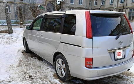 Toyota ISis I, 2008 год, 900 000 рублей, 4 фотография