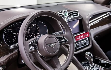 Bentley Bentayga I, 2021 год, 28 888 888 рублей, 15 фотография