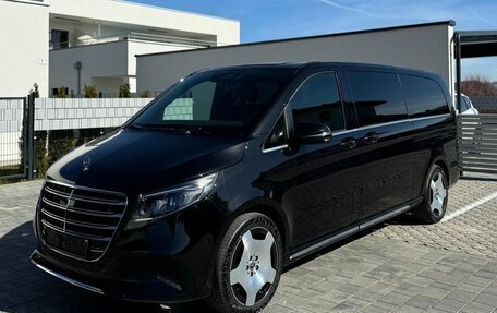Mercedes-Benz V-Класс, 2025 год, 15 700 000 рублей, 1 фотография