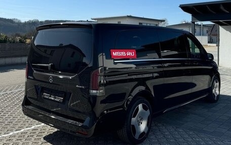 Mercedes-Benz V-Класс, 2025 год, 15 700 000 рублей, 3 фотография