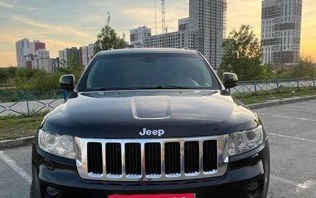 Jeep Grand Cherokee, 2012 год, 2 100 000 рублей, 33 фотография