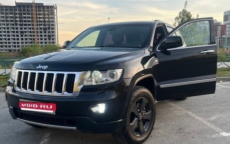 Jeep Grand Cherokee, 2012 год, 2 100 000 рублей, 39 фотография