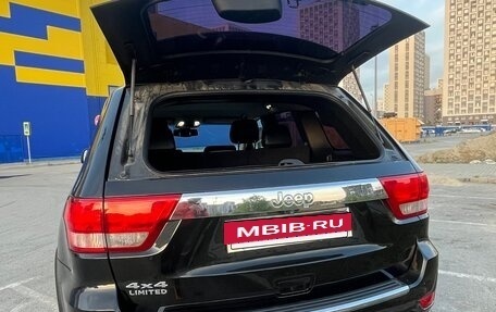 Jeep Grand Cherokee, 2012 год, 2 100 000 рублей, 31 фотография