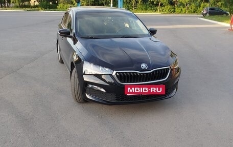 Skoda Rapid II, 2021 год, 1 800 000 рублей, 2 фотография