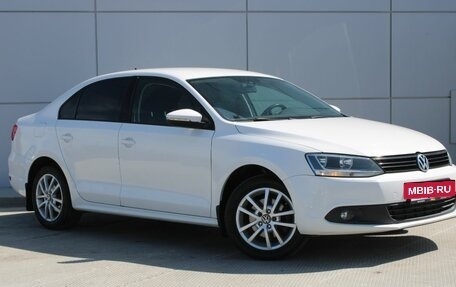 Volkswagen Jetta VI, 2011 год, 849 000 рублей, 3 фотография