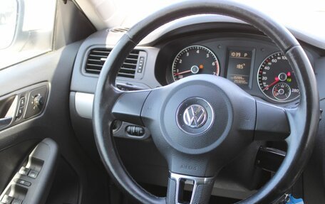 Volkswagen Jetta VI, 2011 год, 849 000 рублей, 17 фотография